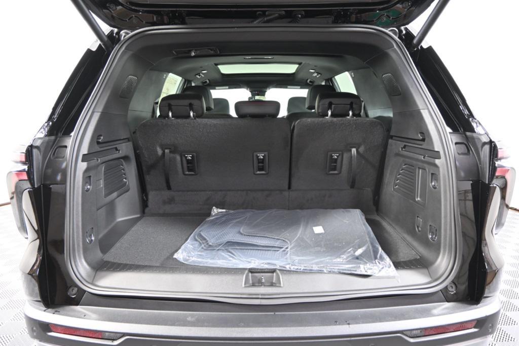 new 2026 Chevrolet Traverse car, priced at $51,095