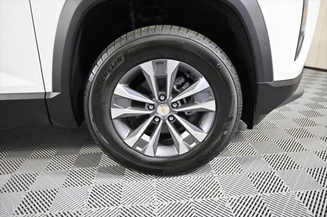 new 2026 Chevrolet Equinox car, priced at $32,718