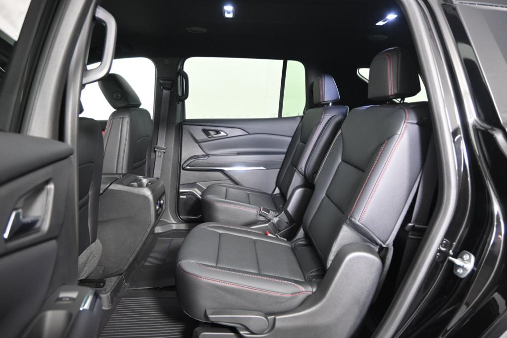 new 2025 Chevrolet Traverse car, priced at $51,899