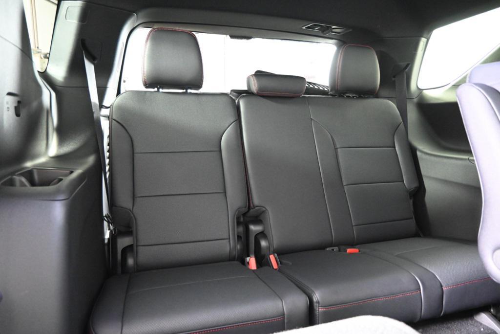 new 2025 Chevrolet Traverse car, priced at $51,899