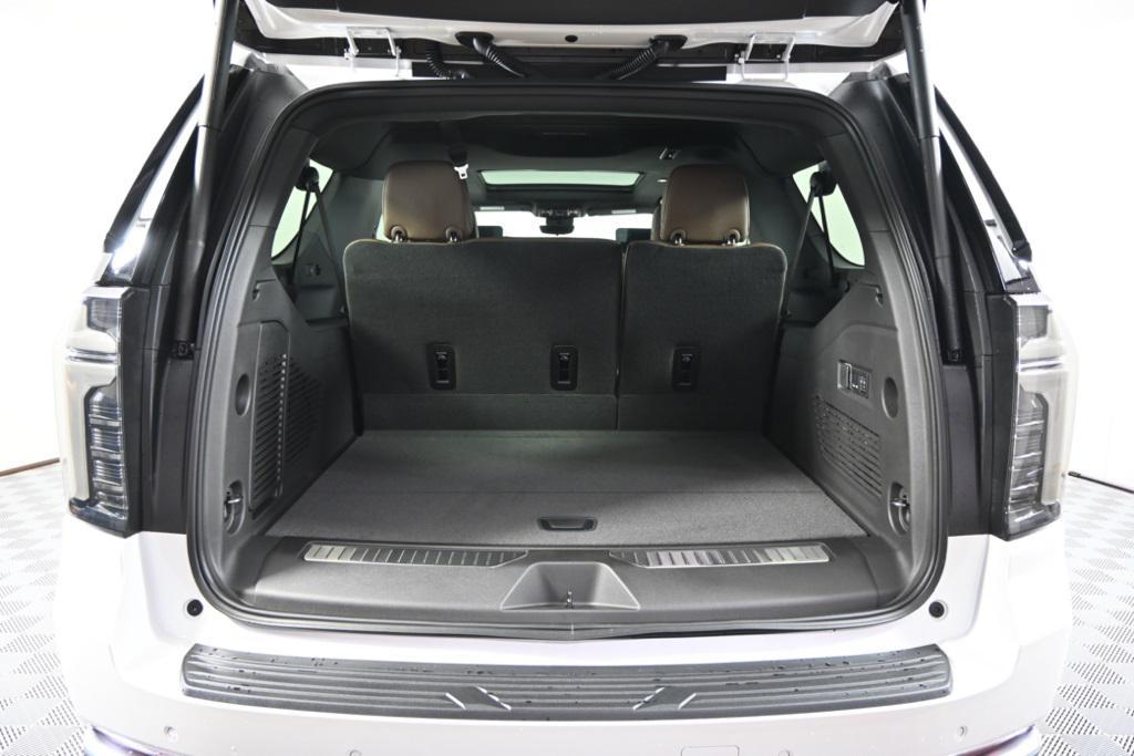 new 2025 Chevrolet Suburban car, priced at $88,420