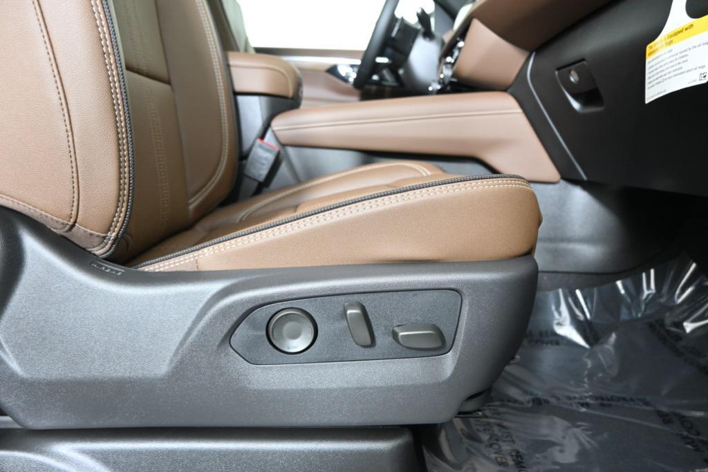 new 2025 Chevrolet Suburban car, priced at $88,420