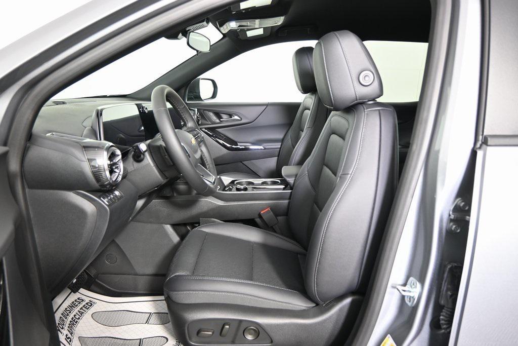 new 2026 Chevrolet Equinox car, priced at $31,383