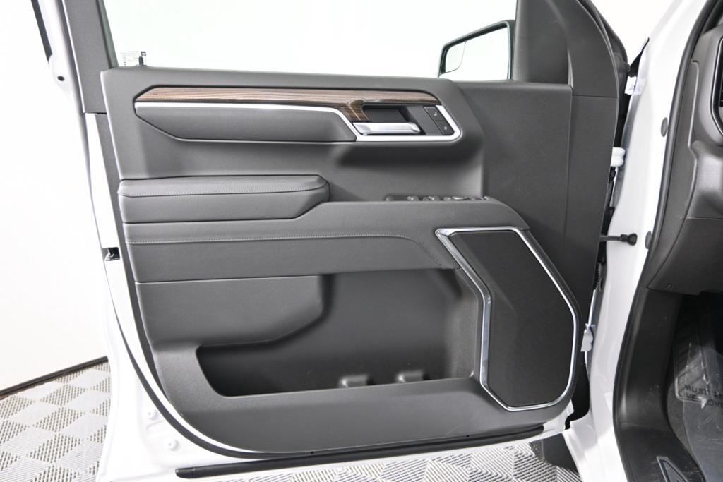 new 2025 Chevrolet Silverado 1500 car, priced at $47,695