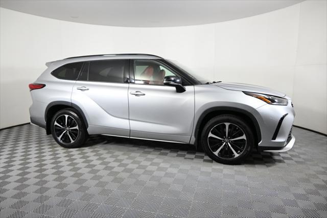 used 2021 Toyota Highlander car, priced at $33,697