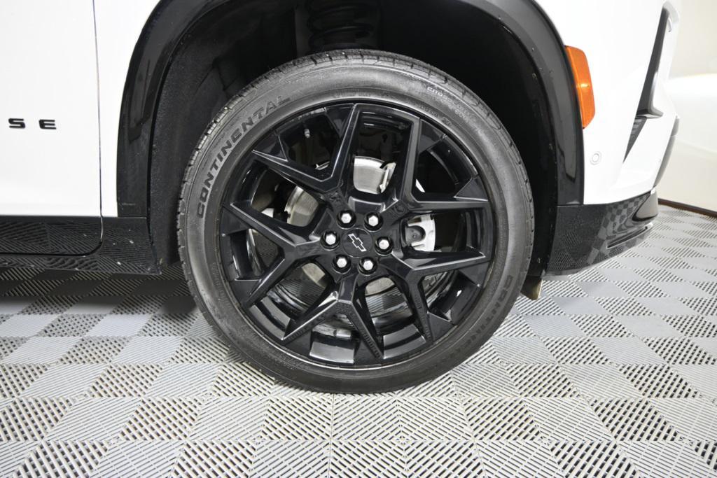 used 2024 Chevrolet Traverse car, priced at $50,979