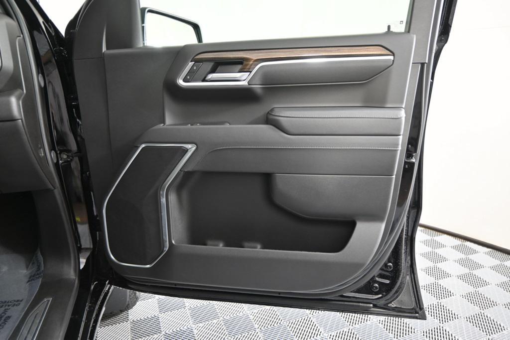 new 2025 Chevrolet Silverado 1500 car, priced at $47,895