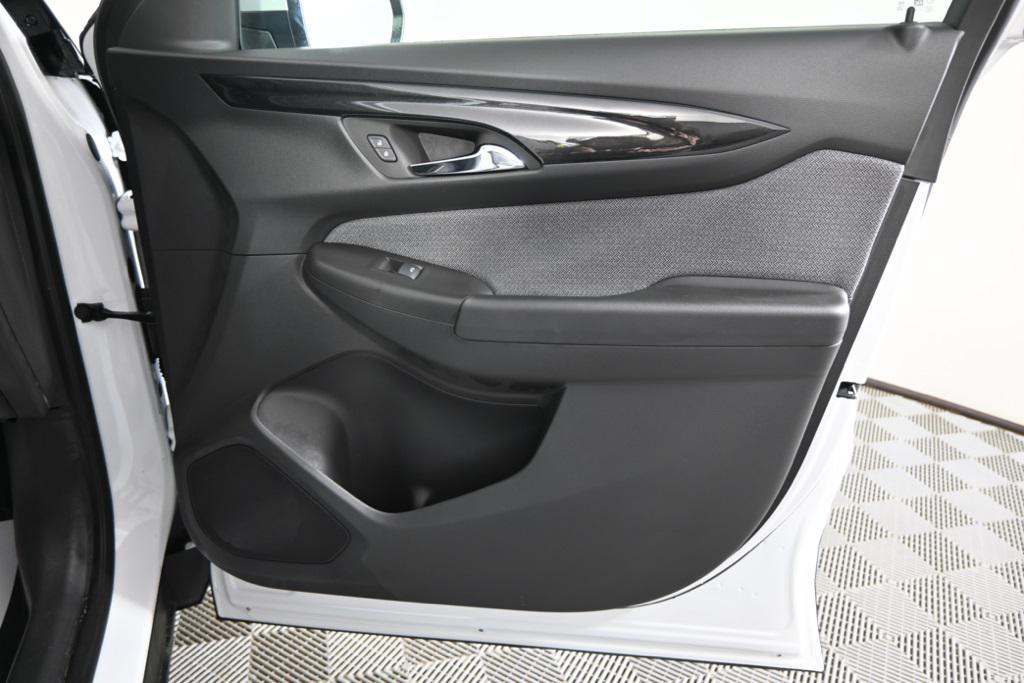 new 2025 Chevrolet TrailBlazer car, priced at $27,675