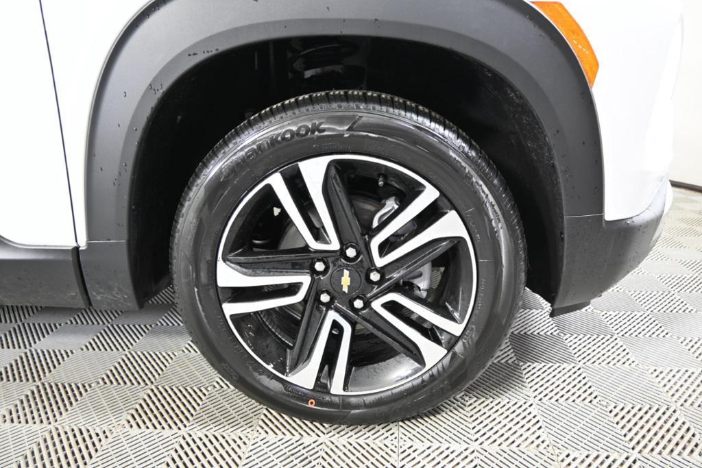 new 2025 Chevrolet TrailBlazer car, priced at $27,675