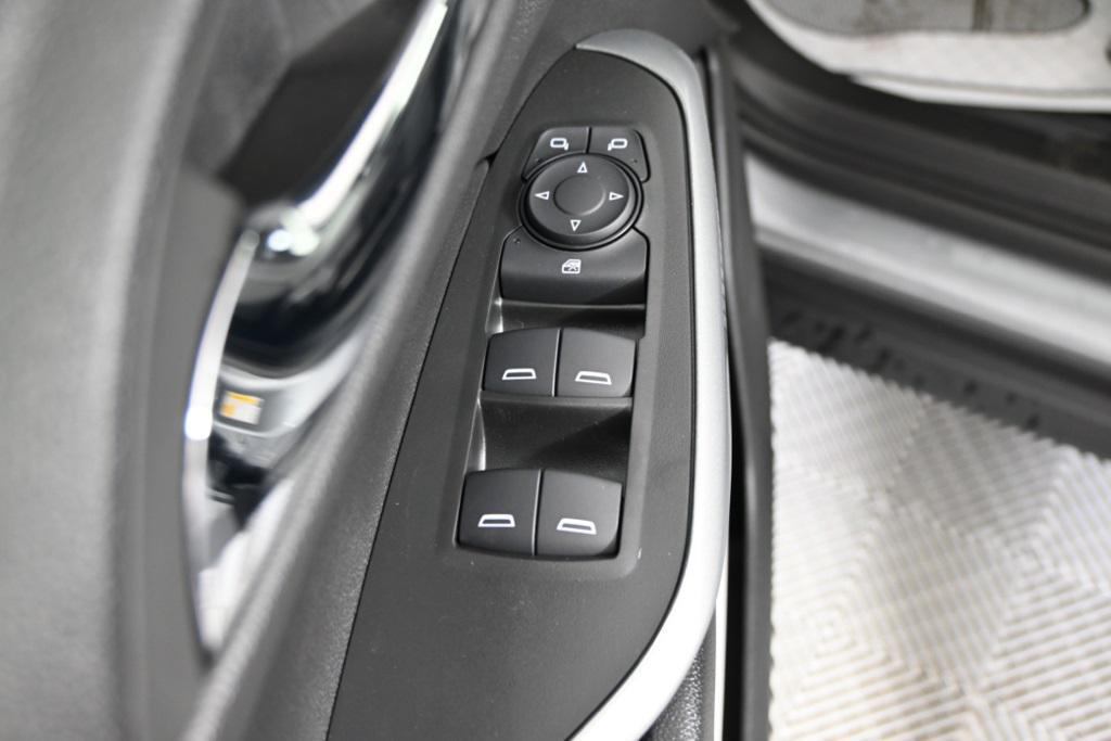 new 2025 Chevrolet Trax car, priced at $23,075