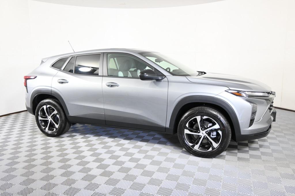new 2025 Chevrolet Trax car, priced at $23,075
