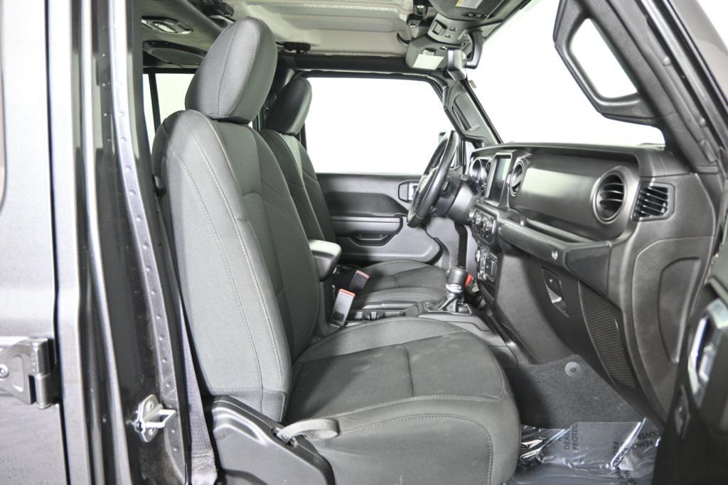 used 2022 Jeep Gladiator car, priced at $27,979