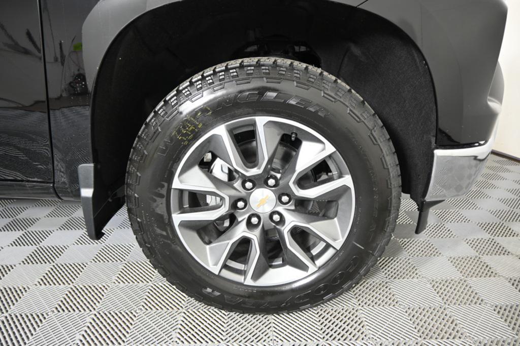new 2025 Chevrolet Silverado 1500 car, priced at $47,895