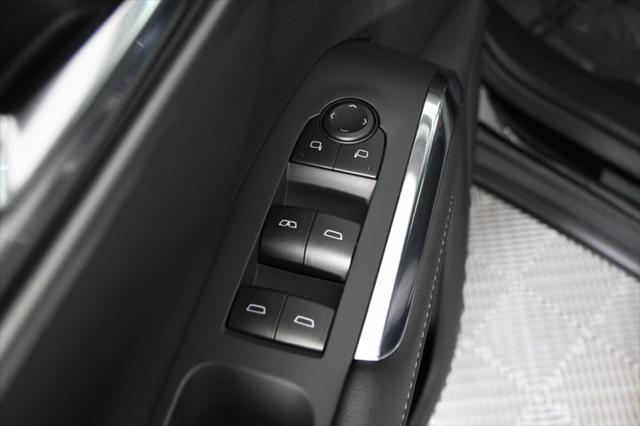 new 2025 Chevrolet Traverse car, priced at $43,695