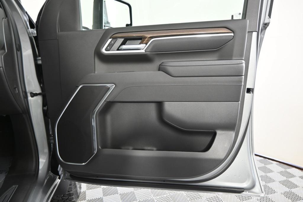 new 2026 Chevrolet Silverado 3500 car, priced at $76,135