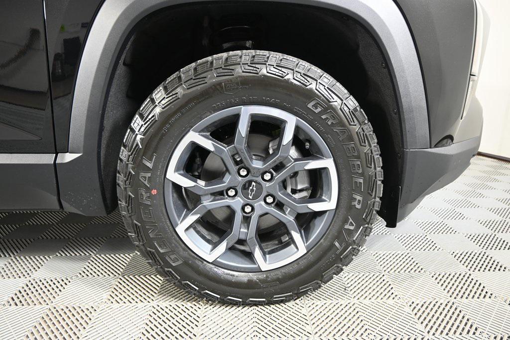 new 2026 Chevrolet Equinox car, priced at $35,946