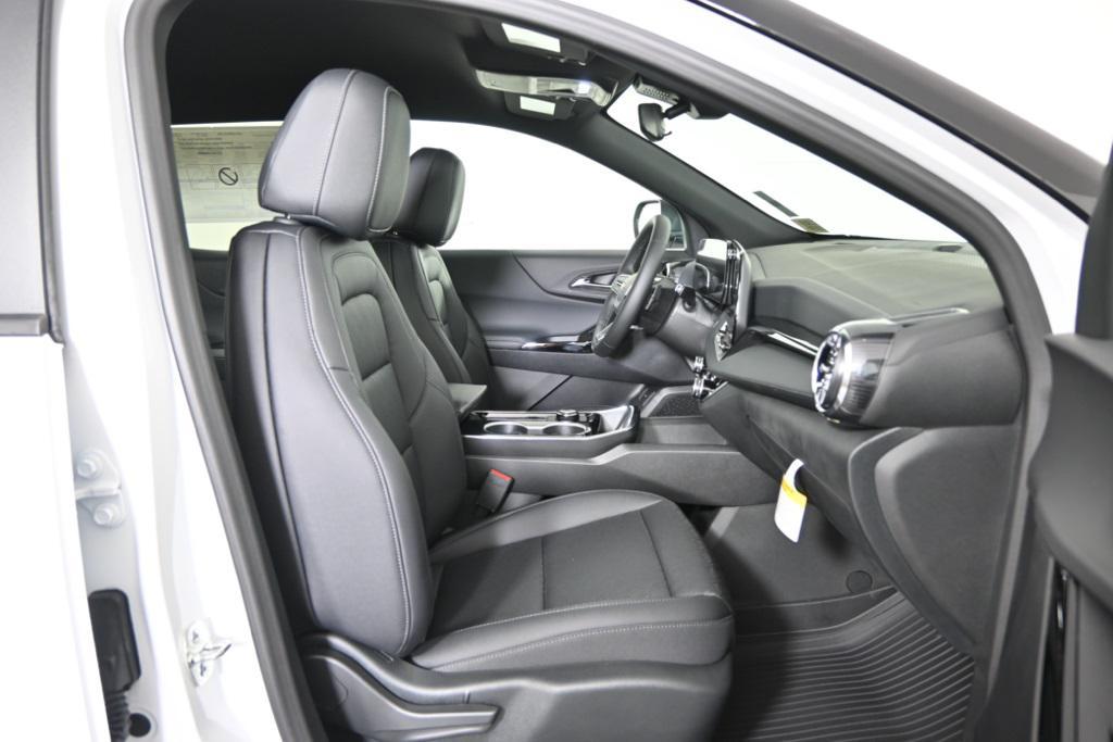 new 2026 Chevrolet Equinox car, priced at $32,490