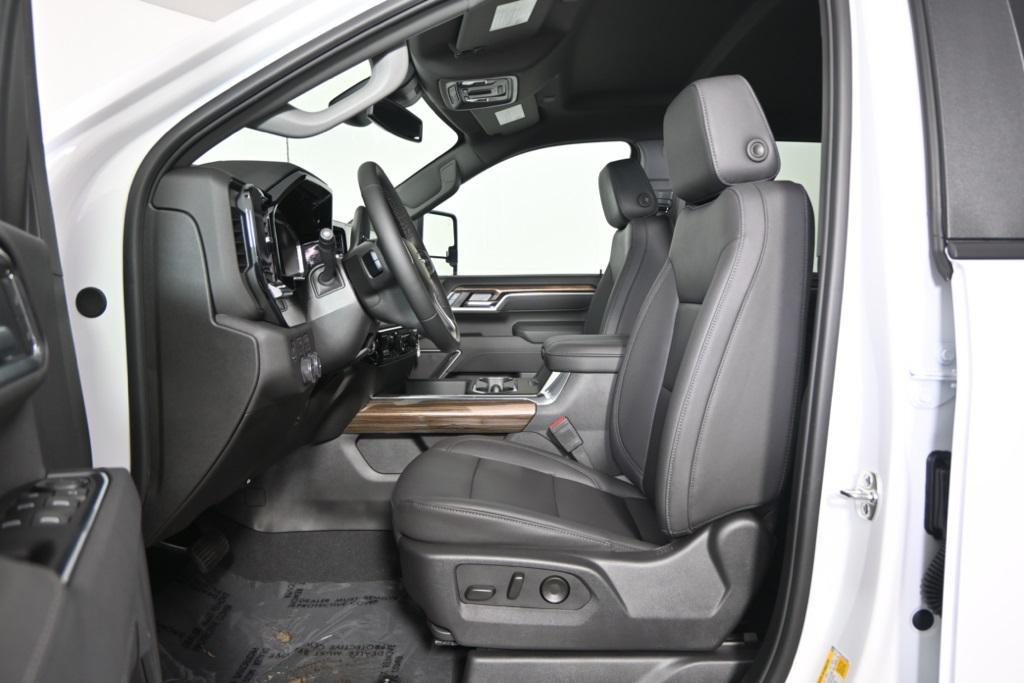 new 2025 Chevrolet Silverado 2500 car, priced at $61,930