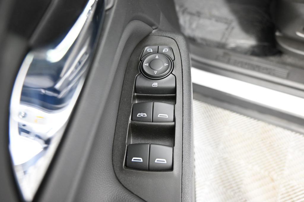 used 2022 Chevrolet Equinox car, priced at $21,979