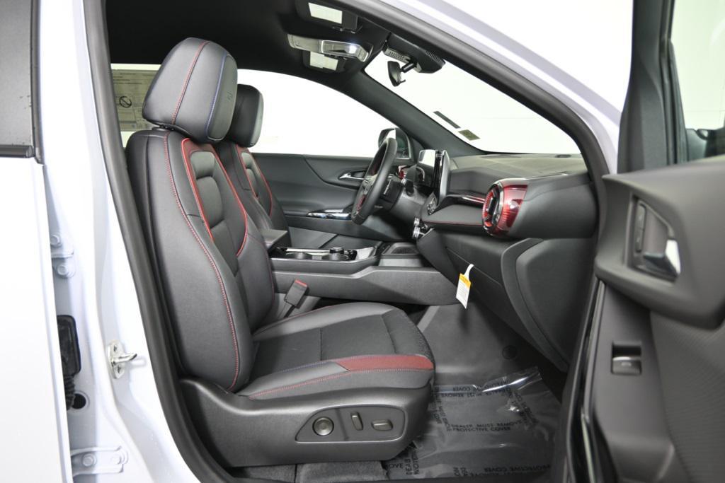 new 2026 Chevrolet Equinox car, priced at $36,193