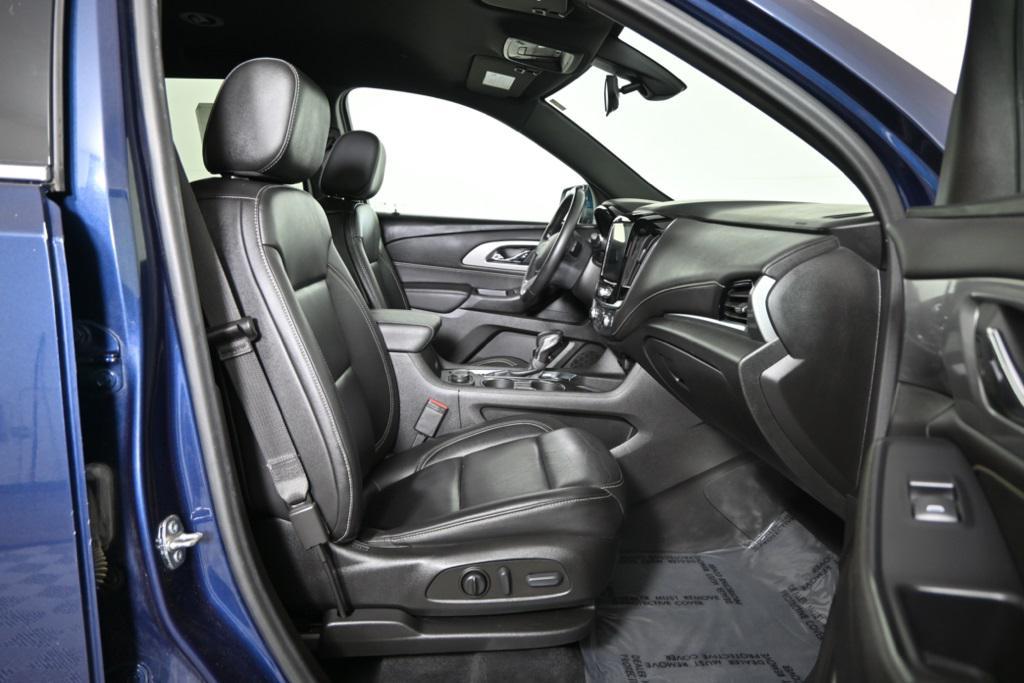 used 2022 Chevrolet Traverse car, priced at $25,579