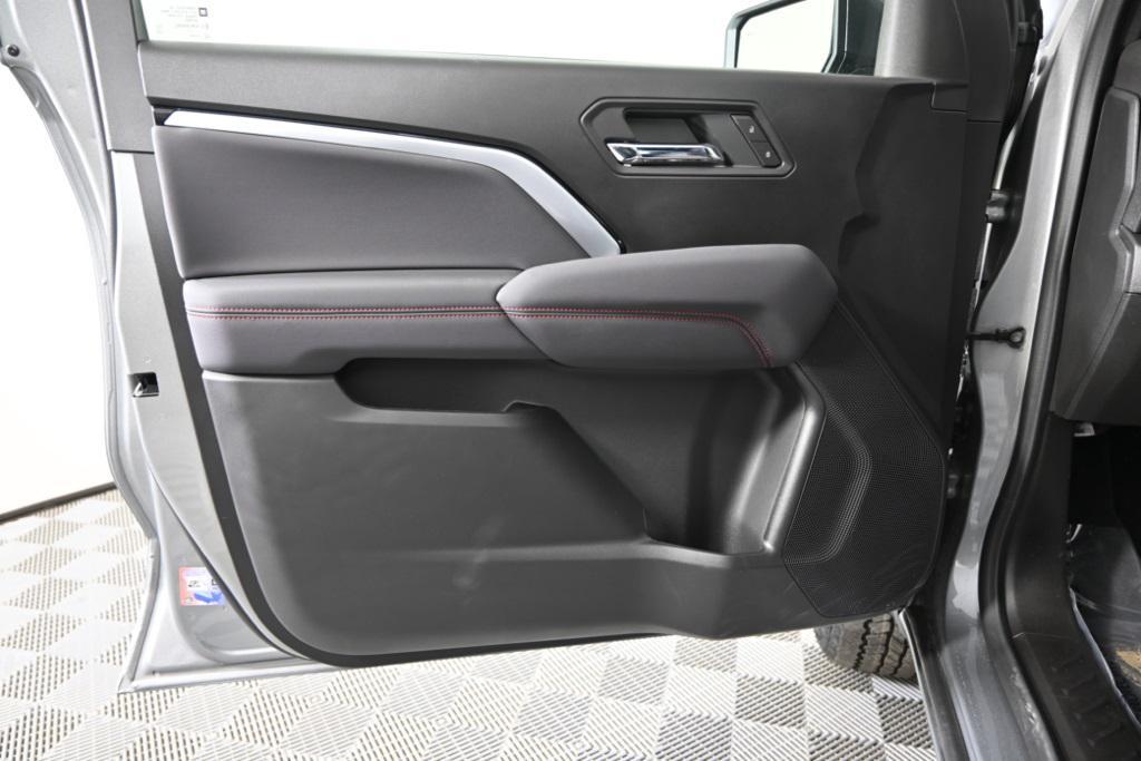 new 2025 Chevrolet Colorado car, priced at $47,515