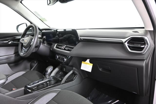 new 2025 Chevrolet TrailBlazer car, priced at $30,675
