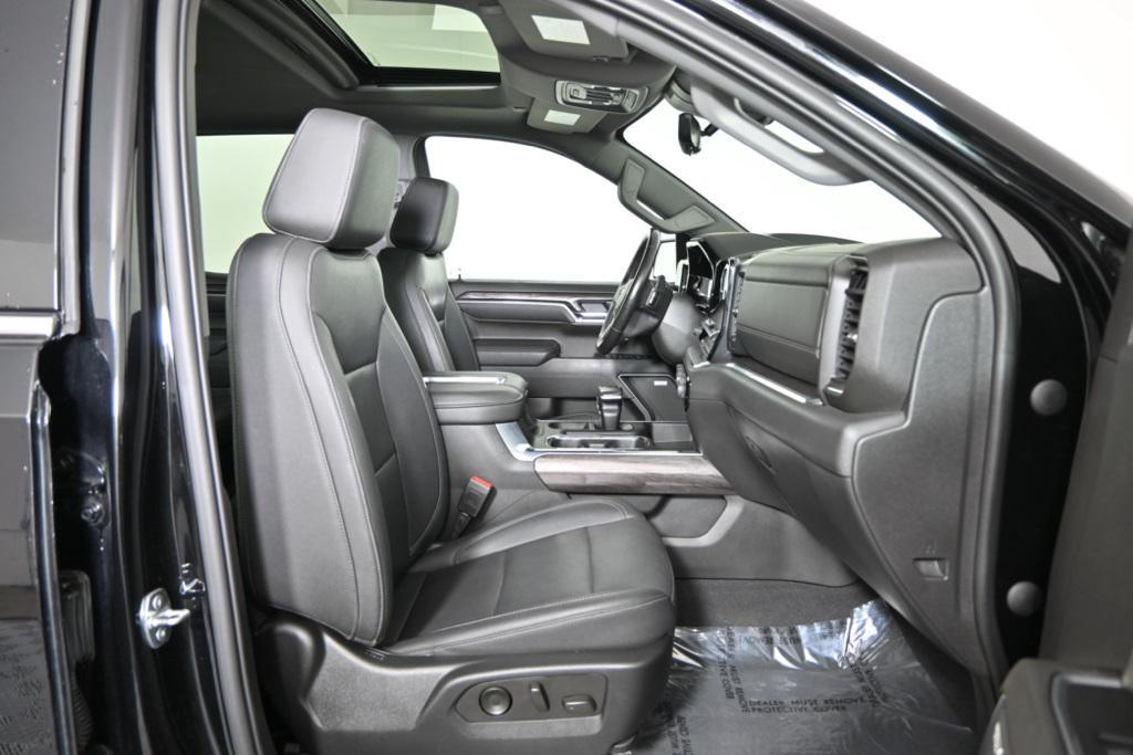 used 2022 Chevrolet Silverado 1500 car, priced at $41,997