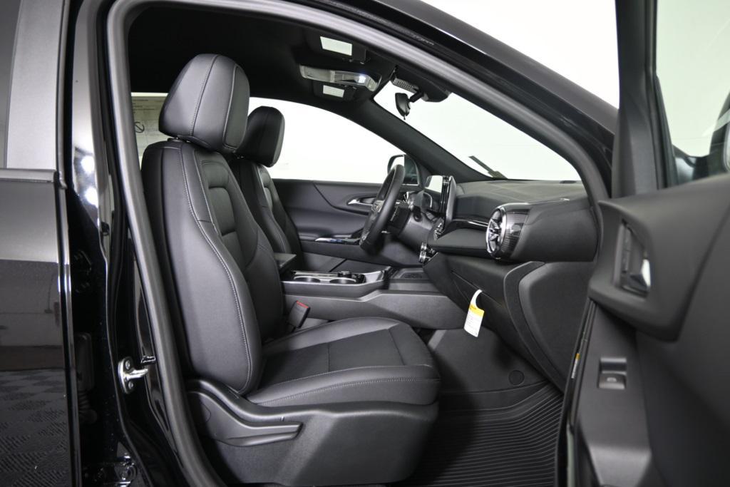 new 2026 Chevrolet Equinox car, priced at $31,685