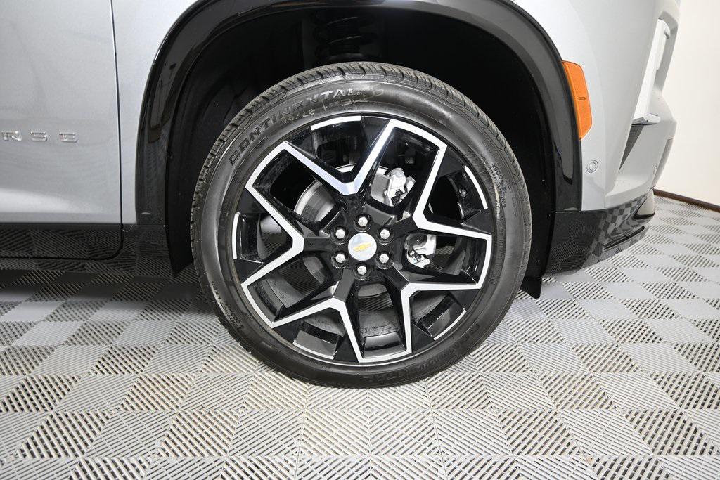 new 2026 Chevrolet Traverse car, priced at $59,295
