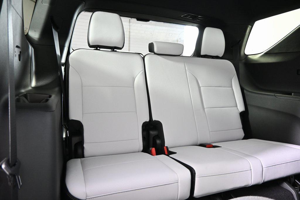 new 2026 Chevrolet Traverse car, priced at $59,295