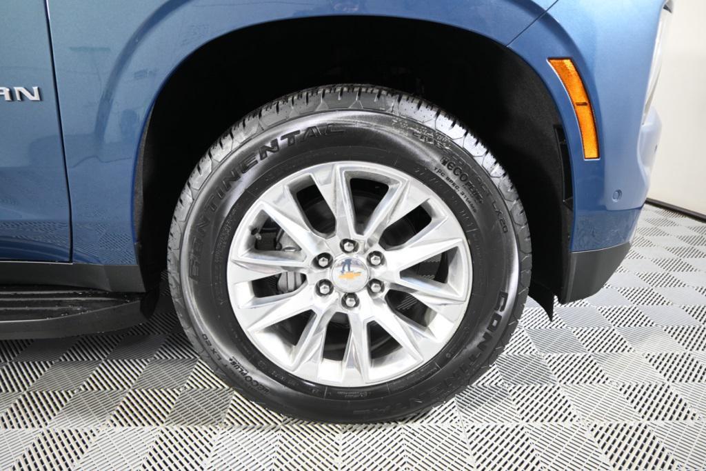 new 2025 Chevrolet Suburban car, priced at $76,190