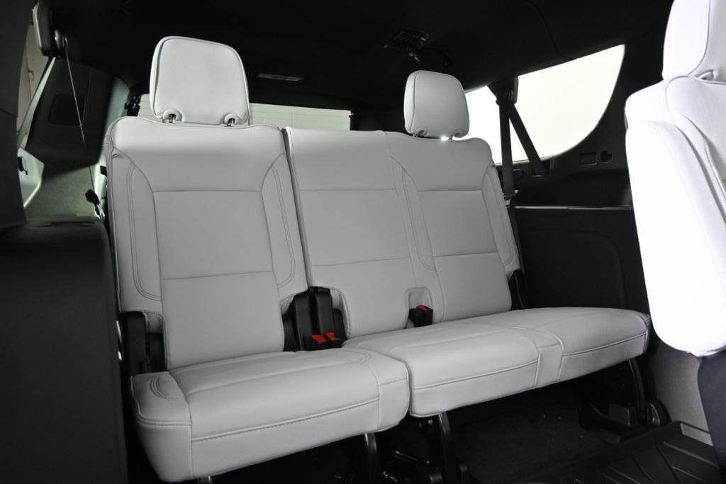 new 2025 Chevrolet Suburban car, priced at $76,190