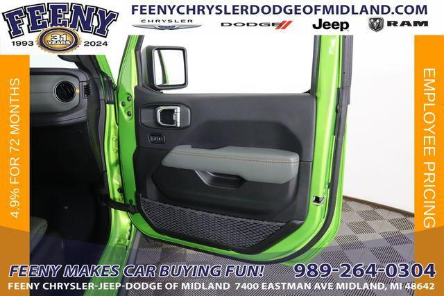 new 2025 Jeep Gladiator car, priced at $55,576