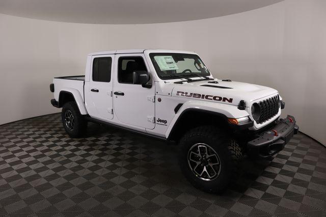 new 2024 Jeep Gladiator car, priced at $59,907