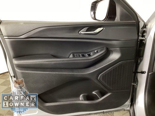 used 2023 Jeep Grand Cherokee car, priced at $32,498