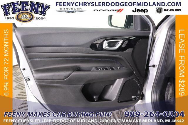 new 2025 Jeep Compass car, priced at $35,422