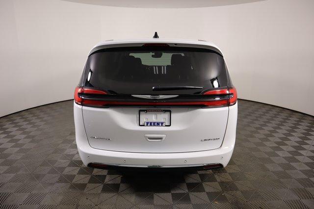 new 2024 Chrysler Pacifica car, priced at $45,233