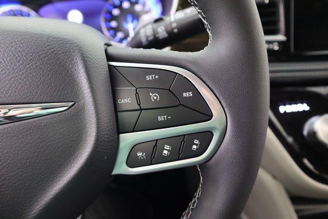 new 2024 Chrysler Pacifica car, priced at $45,233