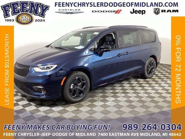 new 2025 Chrysler Pacifica Hybrid car, priced at $47,704