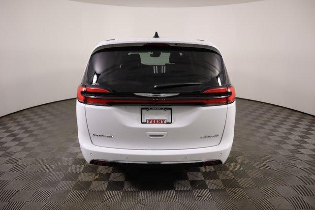 new 2024 Chrysler Pacifica car, priced at $45,970