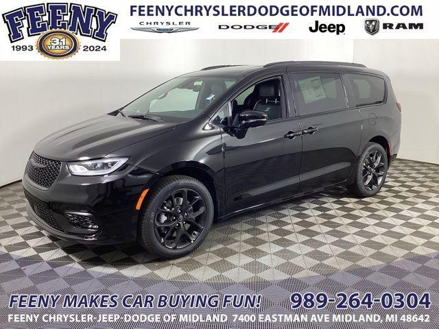 new 2025 Chrysler Pacifica car, priced at $47,846