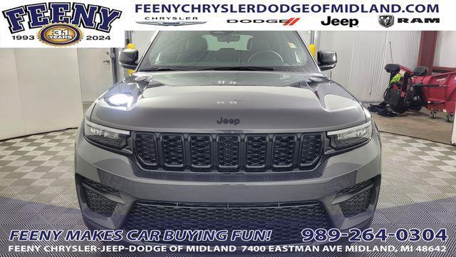 new 2025 Jeep Grand Cherokee car, priced at $43,928