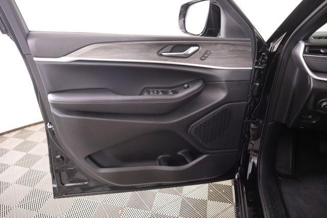 new 2025 Jeep Grand Cherokee L car, priced at $44,302