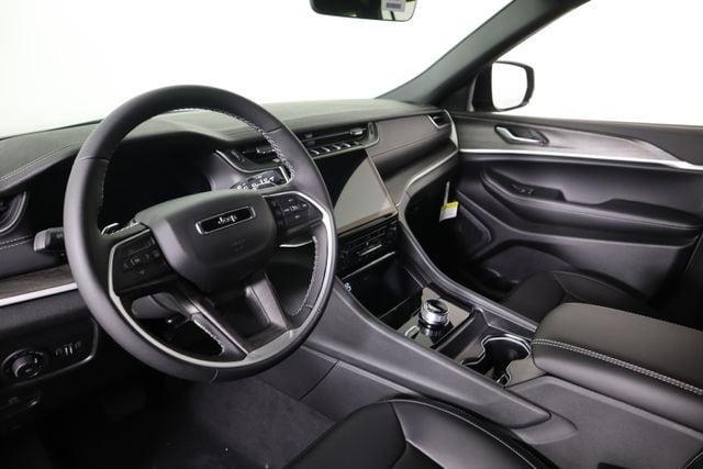 new 2025 Jeep Grand Cherokee L car, priced at $44,302