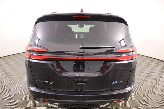 new 2025 Chrysler Pacifica Hybrid car, priced at $49,120