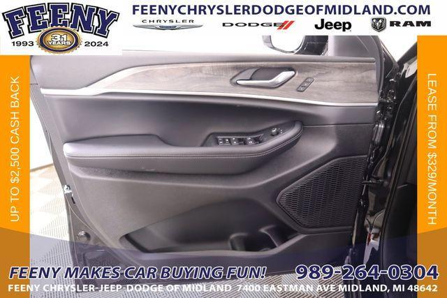 new 2025 Jeep Grand Cherokee car, priced at $45,154