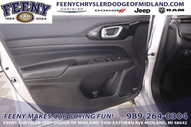 new 2025 Jeep Compass car, priced at $30,384