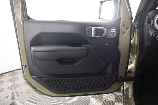 new 2025 Jeep Gladiator car, priced at $47,151