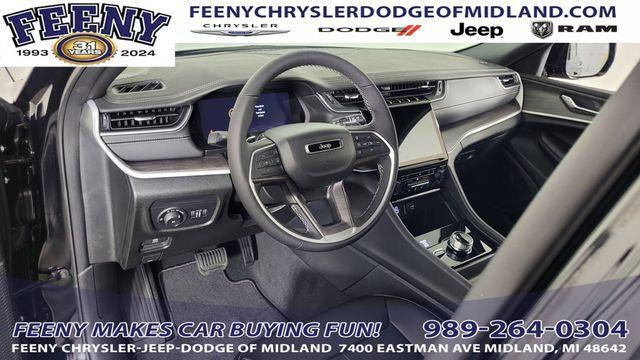 new 2025 Jeep Grand Cherokee car, priced at $40,170